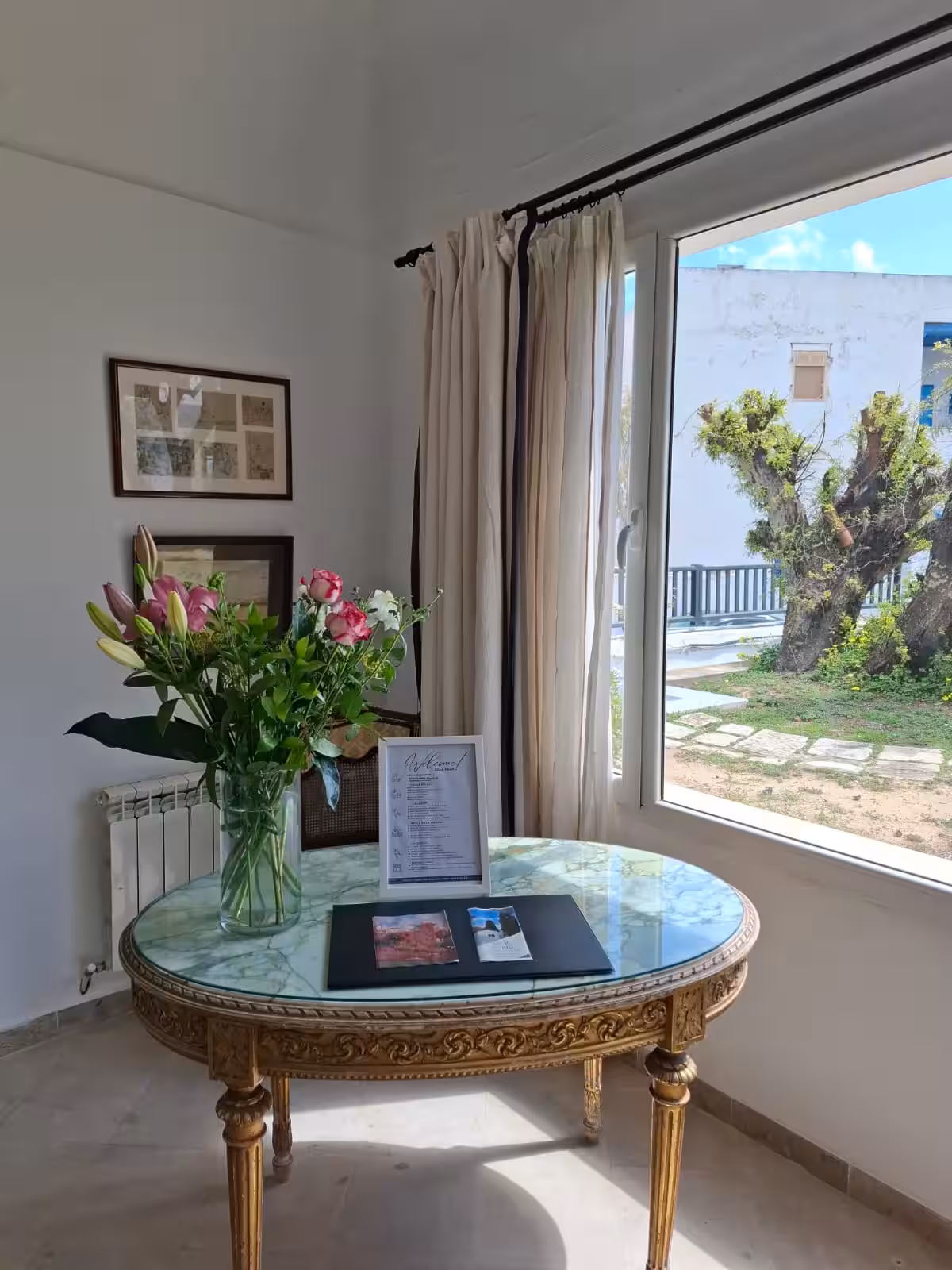Coin fleuri de la suite Lella Kmar
